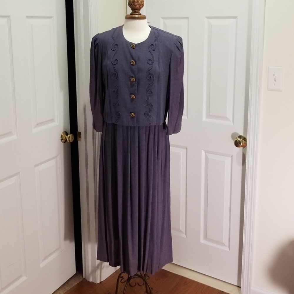 VINTAGE BARLOW - 2 Piece Dress in Periwrinkle. - Picture 3 of 9